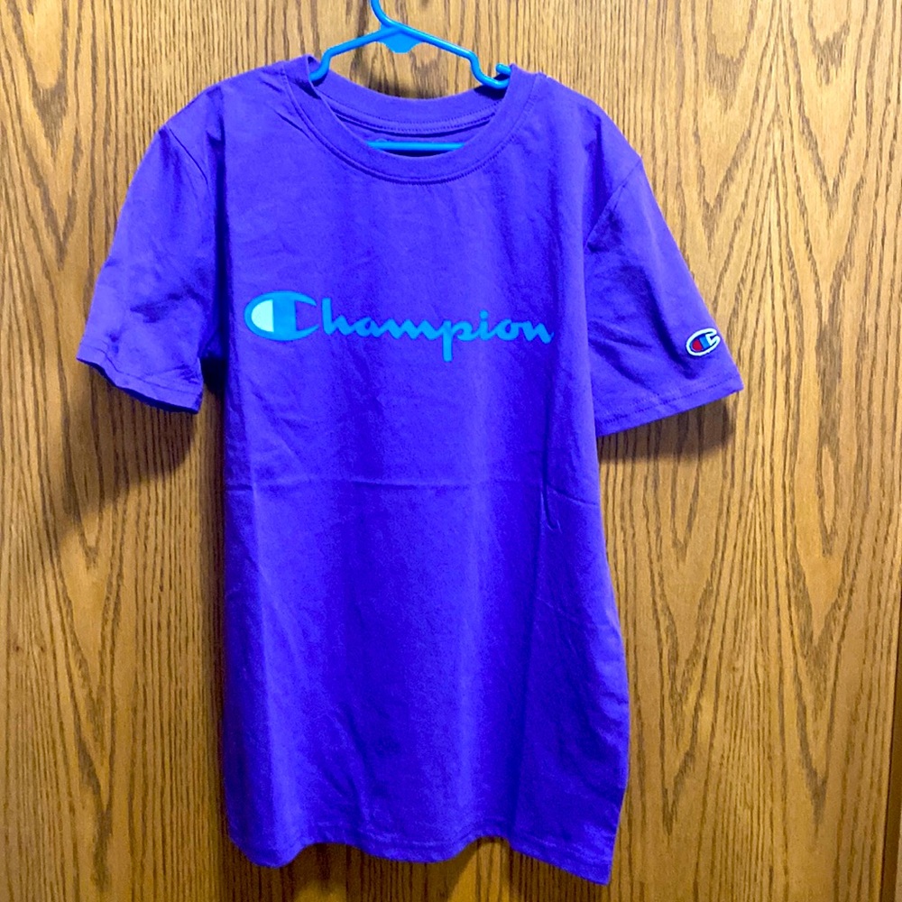 NWT Boys Purple Champion T shirt. Size Large